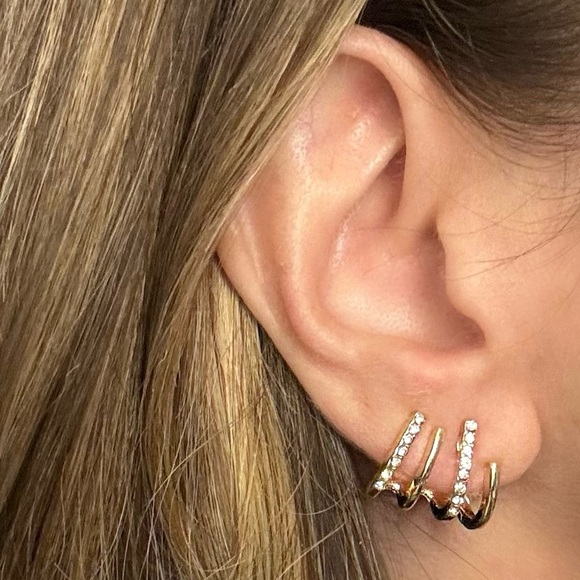 Jewelry - “Leah” illusion 4 prong stud hoops